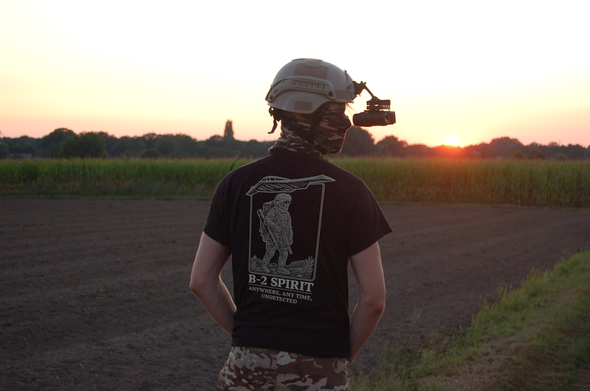 B2 Spirit Rectangle Tee